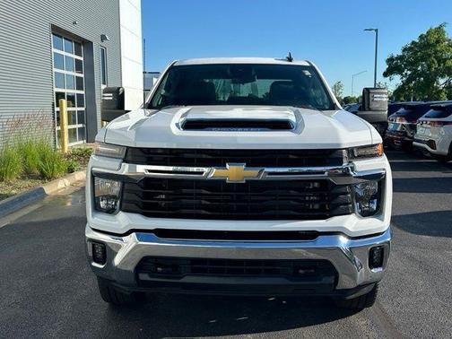Summit White 2025 Chevrolet Silverado 2500 LT