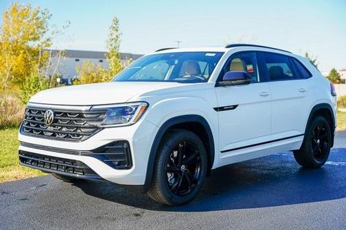 2026 Volkswagen Atlas Cross Sport 2.0T SEL R-Line Black