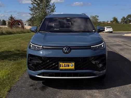 2025 Volkswagen Tiguan 2.0T SEL R-Line