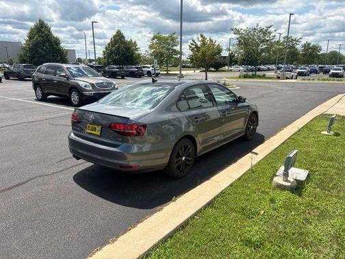 Platinum Gray Metallic w/ Black Roof 2018 Volkswagen Jetta 1.8T SE Sport