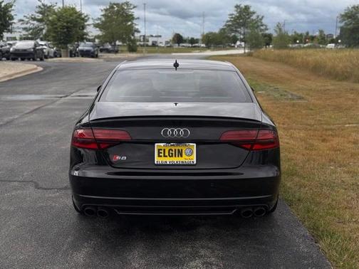 2016 Audi S8 4.0T Plus