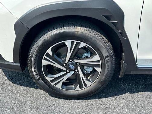 Crystal White Pearl 2024 Subaru Crosstrek Premium