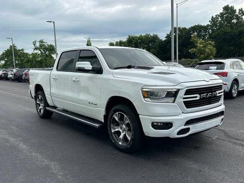 Bright White Clearcoat 2023 RAM 1500 Laramie