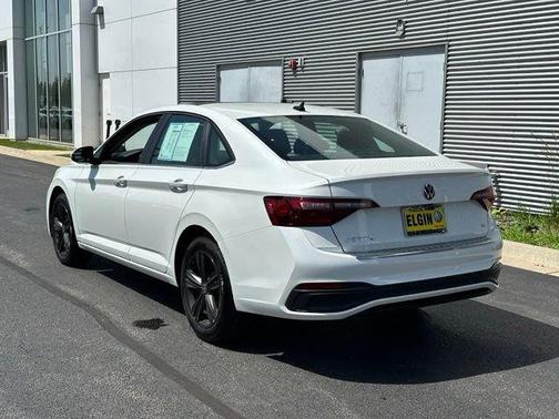 Opal White Pearl Effect 2024 Volkswagen Jetta 1.5T SE