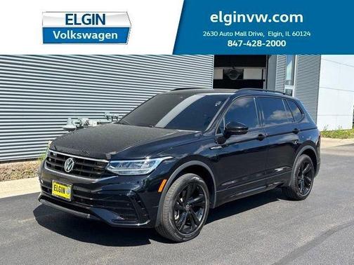 Deep Black Pearl Effect 2024 Volkswagen Tiguan 2.0T SE R-Line Black