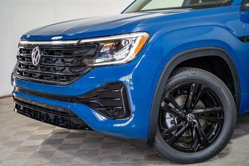 2025 Volkswagen Atlas Cross Sport 2.0T SEL R-Line Black