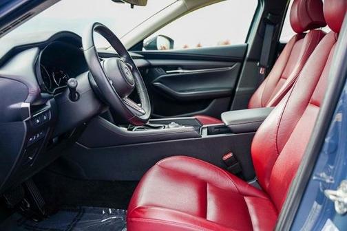 2024 Mazda Mazda3 Carbon Edition