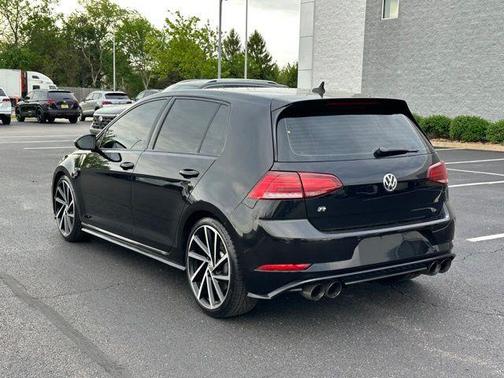 Deep Black Pearl Effect 2019 Volkswagen Golf R 2.0T w/DCC & Navigation