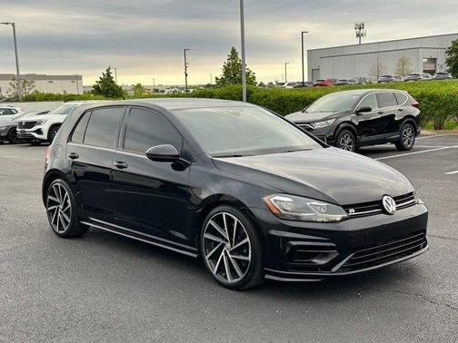 Deep Black Pearl Effect 2019 Volkswagen Golf R 2.0T w/DCC & Navigation
