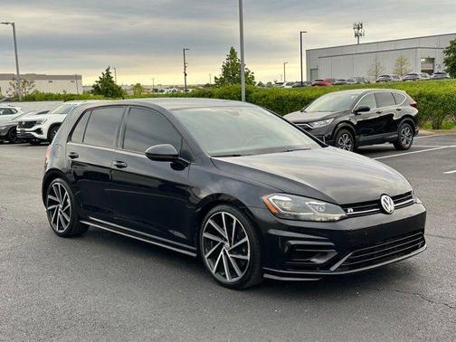 Deep Black Pearl Effect 2019 Volkswagen Golf R 2.0T w/DCC & Navigation