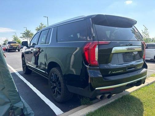 Onyx Black 2023 GMC Yukon XL Denali