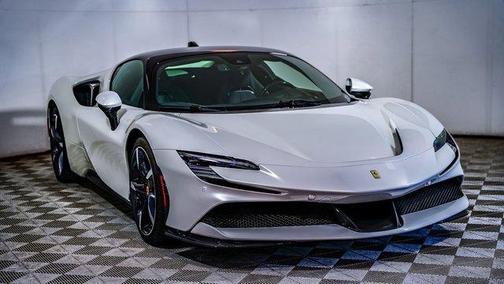 2023 Ferrari SF90 Stradale Base
