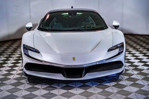 2023 Ferrari SF90 Stradale Base