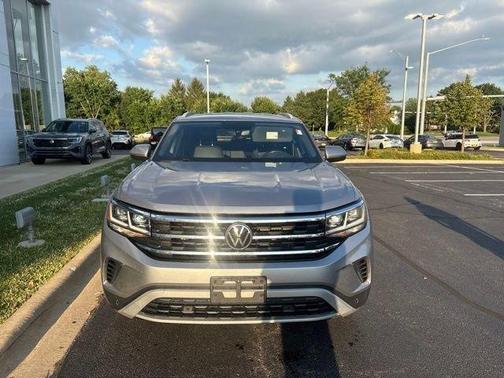 Pyrite Silver Metallic 2020 Volkswagen Atlas Cross Sport 3.6L V6 SE w/Technology