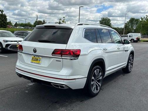 Opal White Pearl Effect 2023 Volkswagen Atlas 3.6L SEL Premium R-Line
