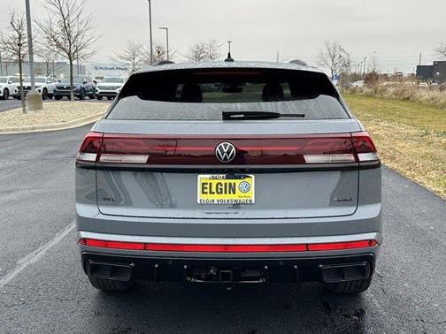 2026 Volkswagen Atlas Cross Sport 2.0T SEL R-Line Black