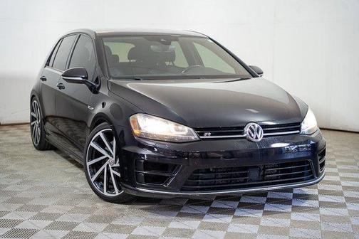2017 Volkswagen Golf R 4-Door