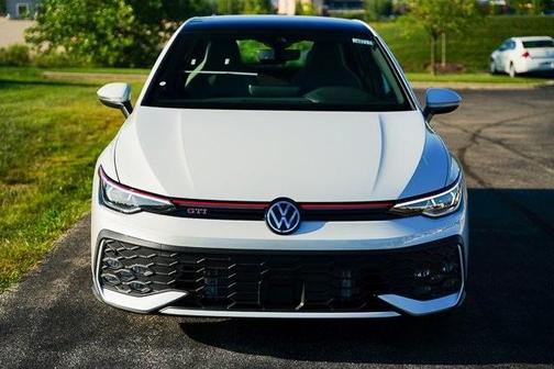 2025 Volkswagen Golf GTI 2.0T SE