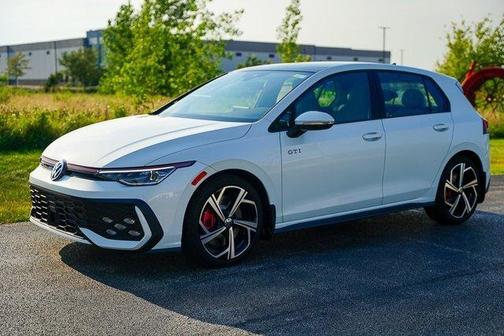 2025 Volkswagen Golf GTI 2.0T SE