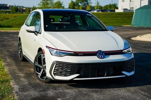 2025 Volkswagen Golf GTI 2.0T SE