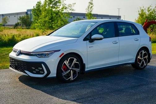 2025 Volkswagen Golf GTI 2.0T SE