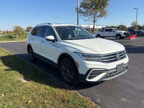 Pure White 2022 Volkswagen Tiguan 2.0T SE