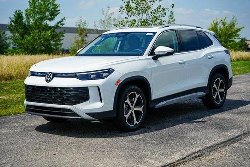2025 Volkswagen Tiguan 2.0T SE