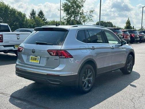 Pyrite Silver Metallic 2024 Volkswagen Tiguan 2.0T SE