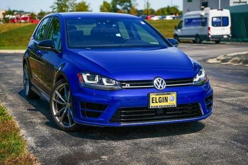 2017 Volkswagen Golf R 4-Door