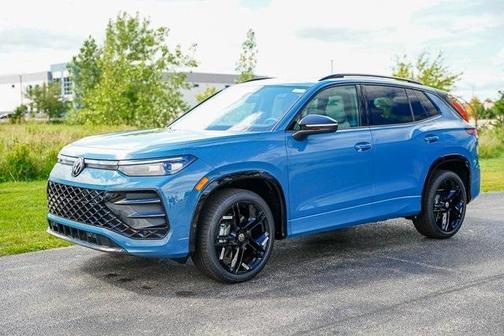 2025 Volkswagen Tiguan 2.0T SE R-Line Black