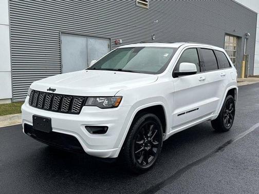 2022 Jeep Grand Cherokee WK Laredo