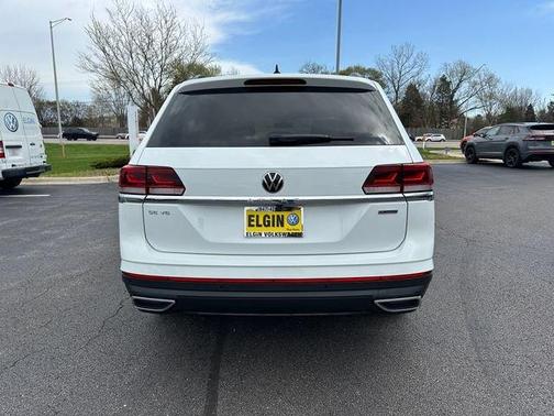 Pure White 2021 Volkswagen Atlas 3.6 V6 SE w/ Technology