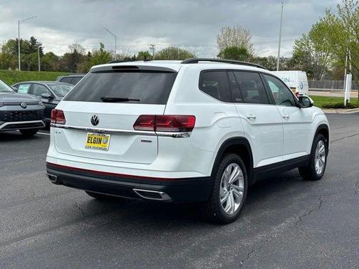Pure White 2021 Volkswagen Atlas 3.6 V6 SE w/ Technology