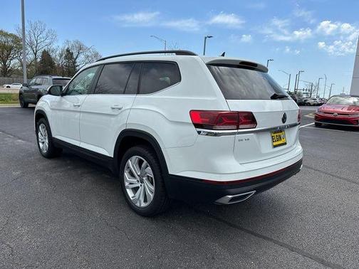 Pure White 2021 Volkswagen Atlas 3.6 V6 SE w/ Technology