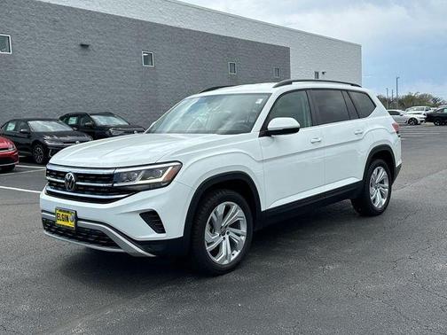 Pure White 2021 Volkswagen Atlas 3.6 V6 SE w/ Technology
