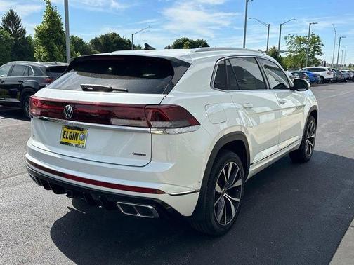 Opal White Pearl Effect 2024 Volkswagen Atlas Cross Sport 2.0T SEL Premium R-Line