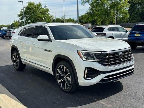 Opal White Pearl Effect 2024 Volkswagen Atlas Cross Sport 2.0T SEL Premium R-Line