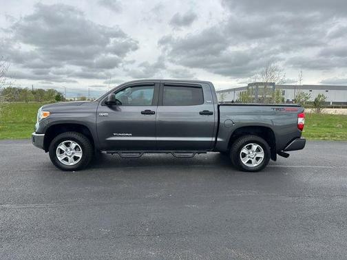 Magnetic Gray Metallic 2016 Toyota Tundra SR5