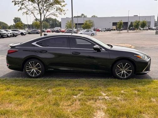 2022 Lexus ES 300h 300H