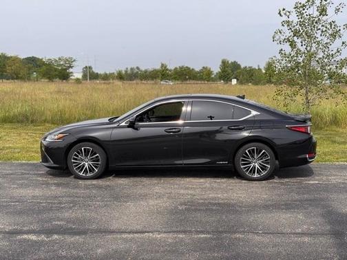 2022 Lexus ES 300h 300H