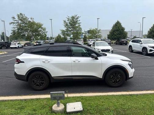 Glacier White Pearl 2024 Kia Sportage X-Pro Prestige