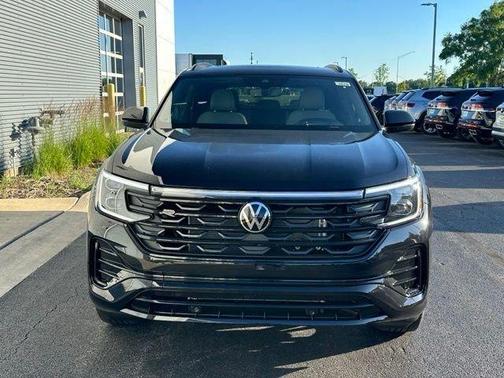 Black 2026 Volkswagen Atlas Cross Sport 2.0T SEL R-Line Black