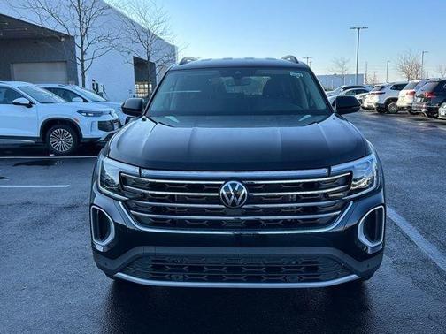 Deep Black Pearl Effect 2026 Volkswagen Atlas 2.0T SE W/TECHNOLOGY
