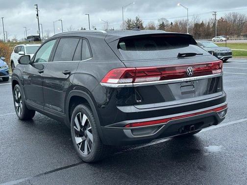 2026 Volkswagen Atlas Cross Sport 2.0T SE