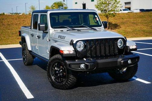2022 Jeep Gladiator Sport