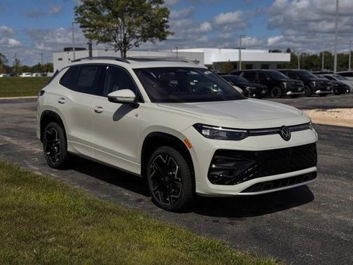 2025 Volkswagen Tiguan 2.0T SEL R-Line