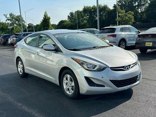 Radiant Silver 2014 Hyundai ELANTRA SE