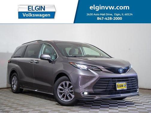 2023 Toyota Sienna XLE
