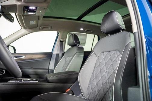 2025 Volkswagen Atlas 2.0T SEL Premium R-Line