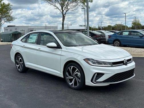 Opal White Pearl 2026 Volkswagen Jetta 1.5T SEL